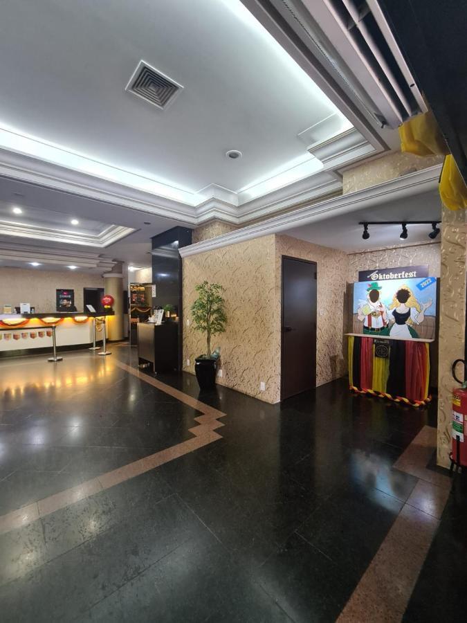 Hotel Europa Blumenau Buitenkant foto