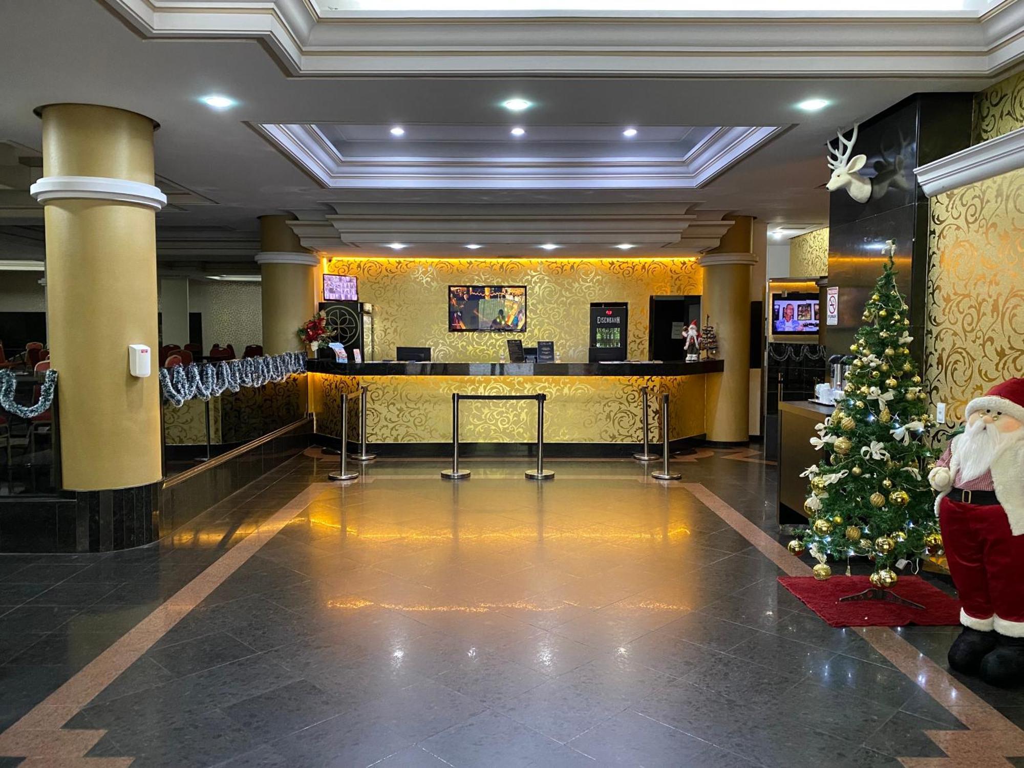 Hotel Europa Blumenau Buitenkant foto